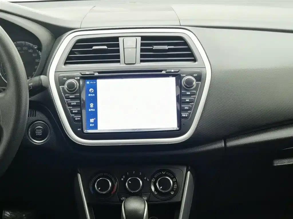 Vitara 2015 1.6L CVT 2WD Entry-level — миниатюра 12