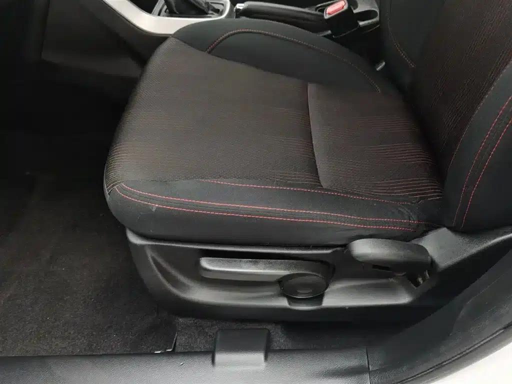 Vitara 2015 1.6L CVT 2WD Entry-level — миниатюра 20