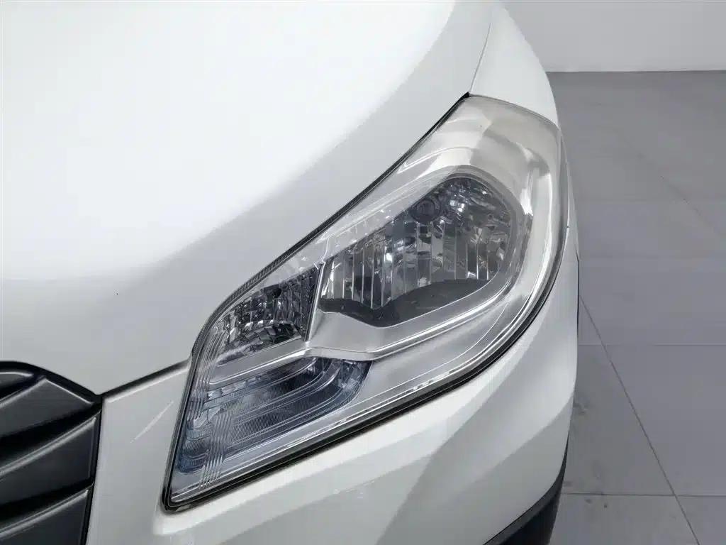 Vitara 2015 1.6L CVT 2WD Entry-level — миниатюра 7