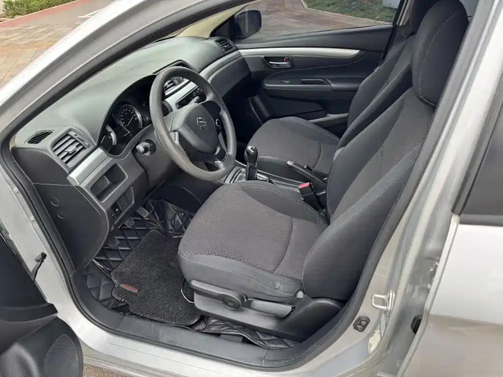 Ciaz 2015 1.6L Manual Comfort Edition — миниатюра 11