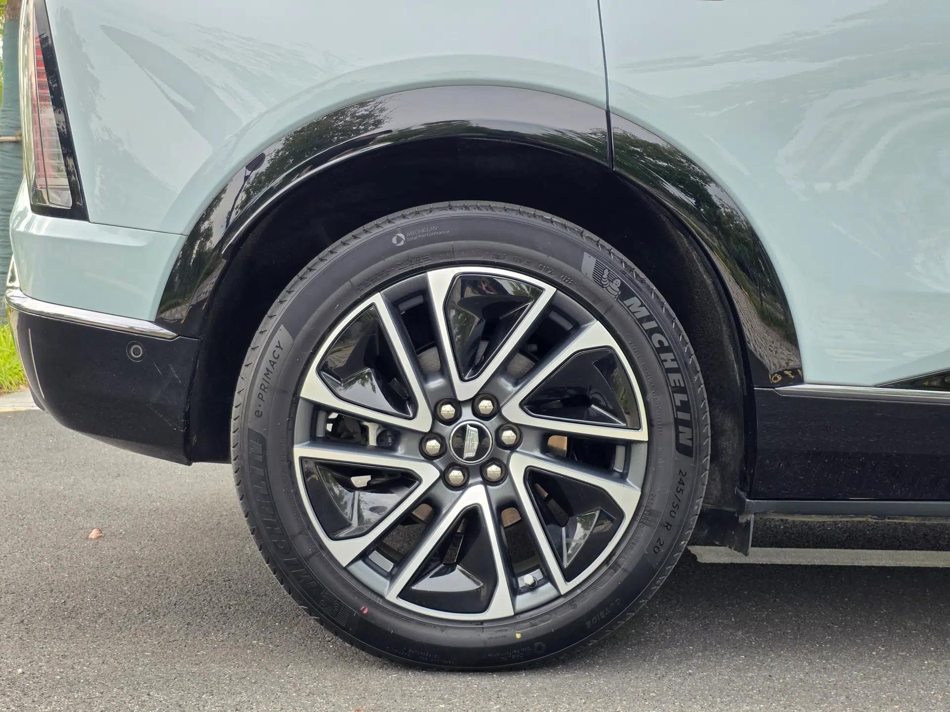 Cadillac OPTIQ 2024 Four-Wheel Drive Long-Range Version — миниатюра 19