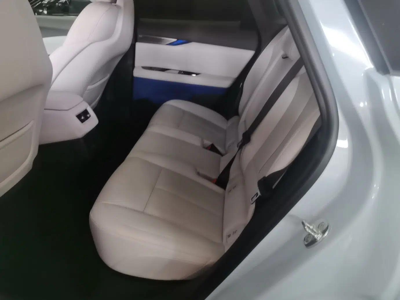 Cadillac OPTIQ 2024 Four-Wheel Drive Long-Range Version — миниатюра 30