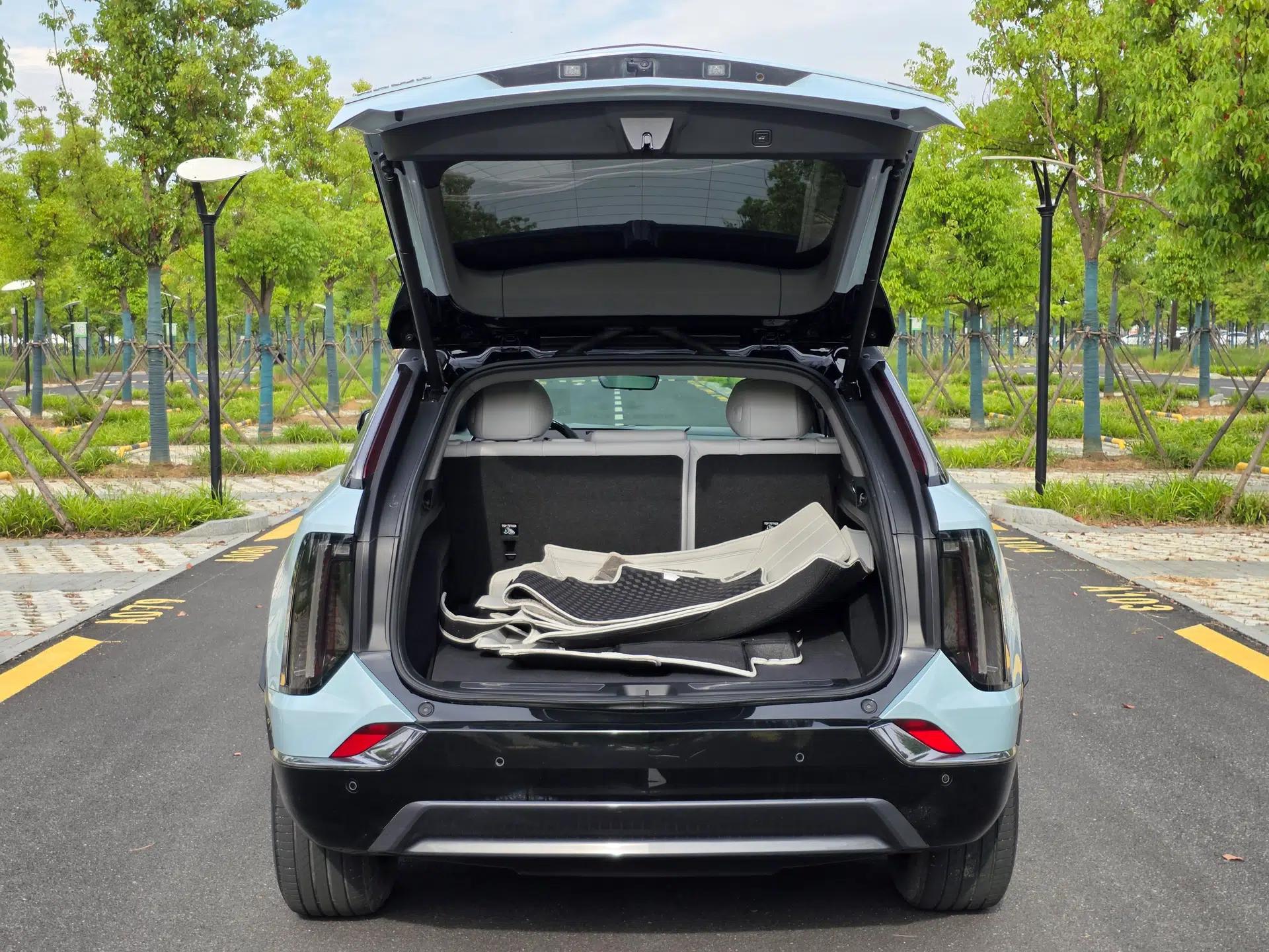 Cadillac OPTIQ 2024 Four-Wheel Drive Long-Range Version — миниатюра 32