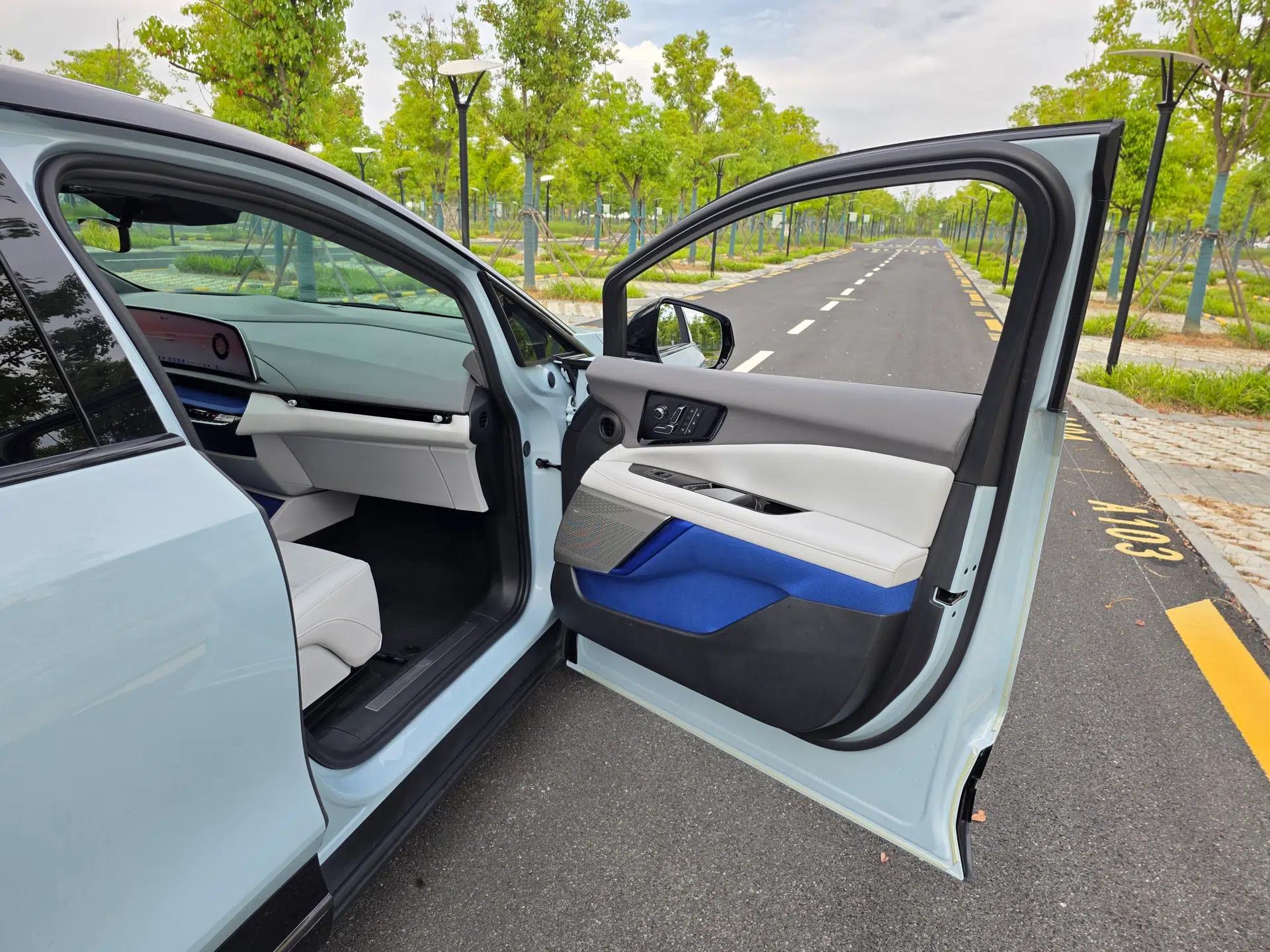 Cadillac OPTIQ 2024 Four-Wheel Drive Long-Range Version — миниатюра 41