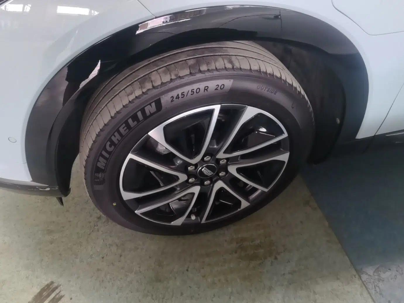 Cadillac OPTIQ 2024 Four-Wheel Drive Long-Range Version — миниатюра 10