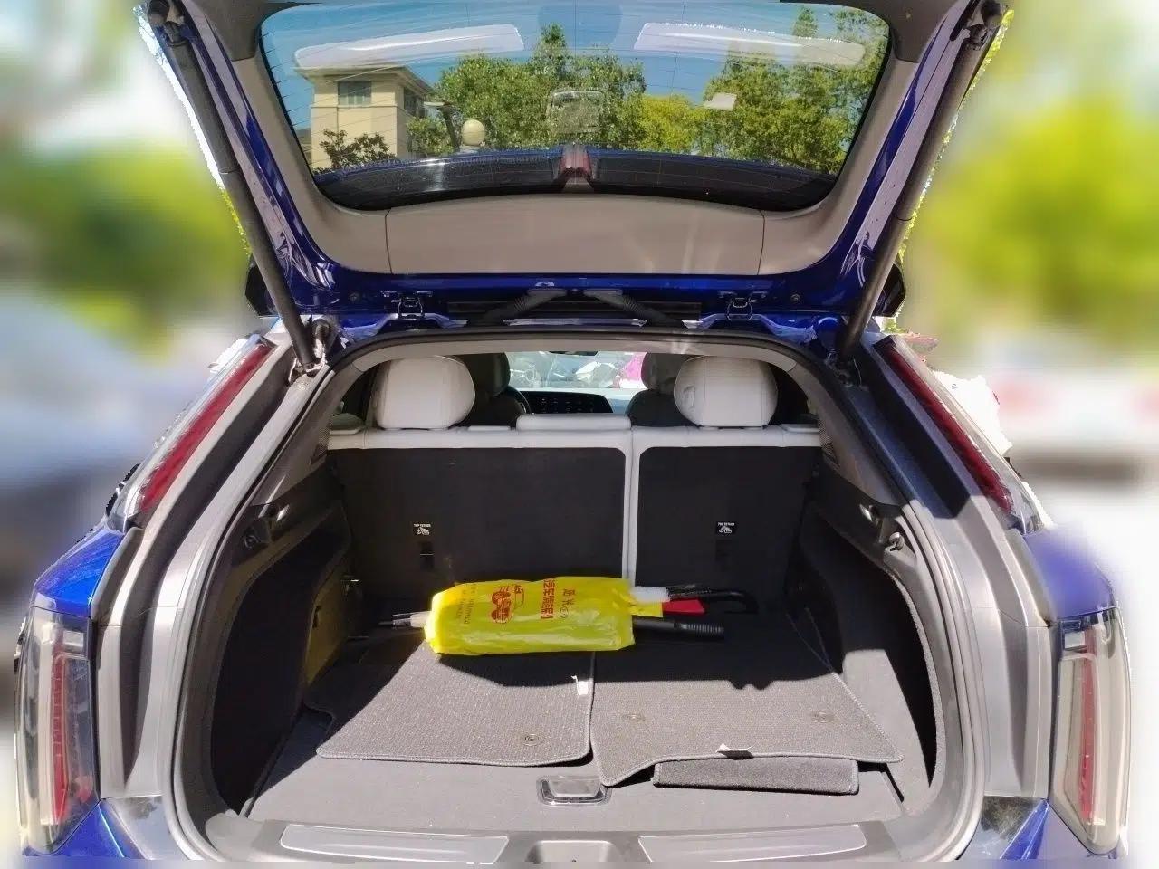 Cadillac OPTIQ 2024 Standard Range Version — миниатюра 16