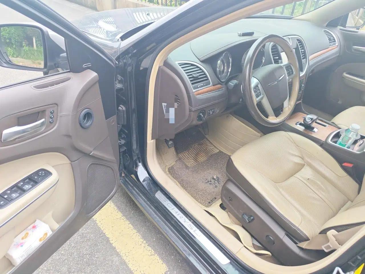Chrysler 300C 2014 3.0L Excellence Edition — миниатюра 16