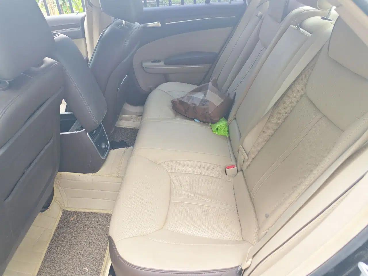 Chrysler 300C 2014 3.0L Excellence Edition — миниатюра 17