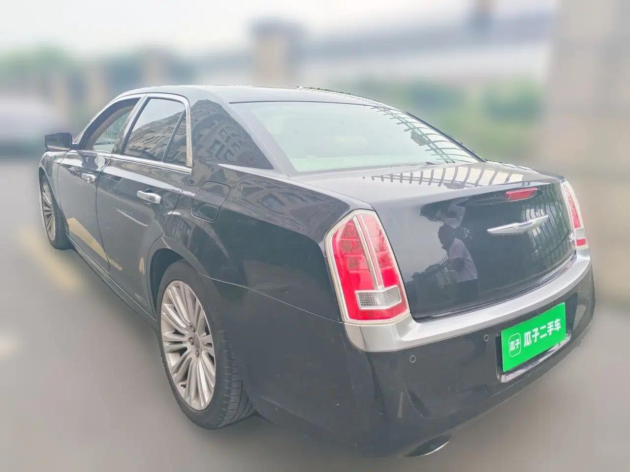Chrysler 300C 2014 3.0L Excellence Edition — миниатюра 4