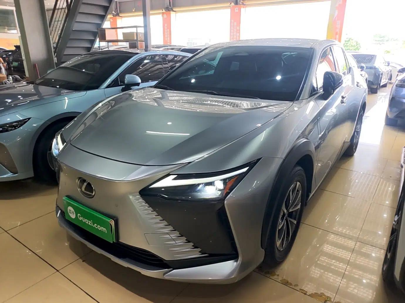 Lexus RZ 2023 450e All-Wheel-Drive Long-Range Version — миниатюра 1