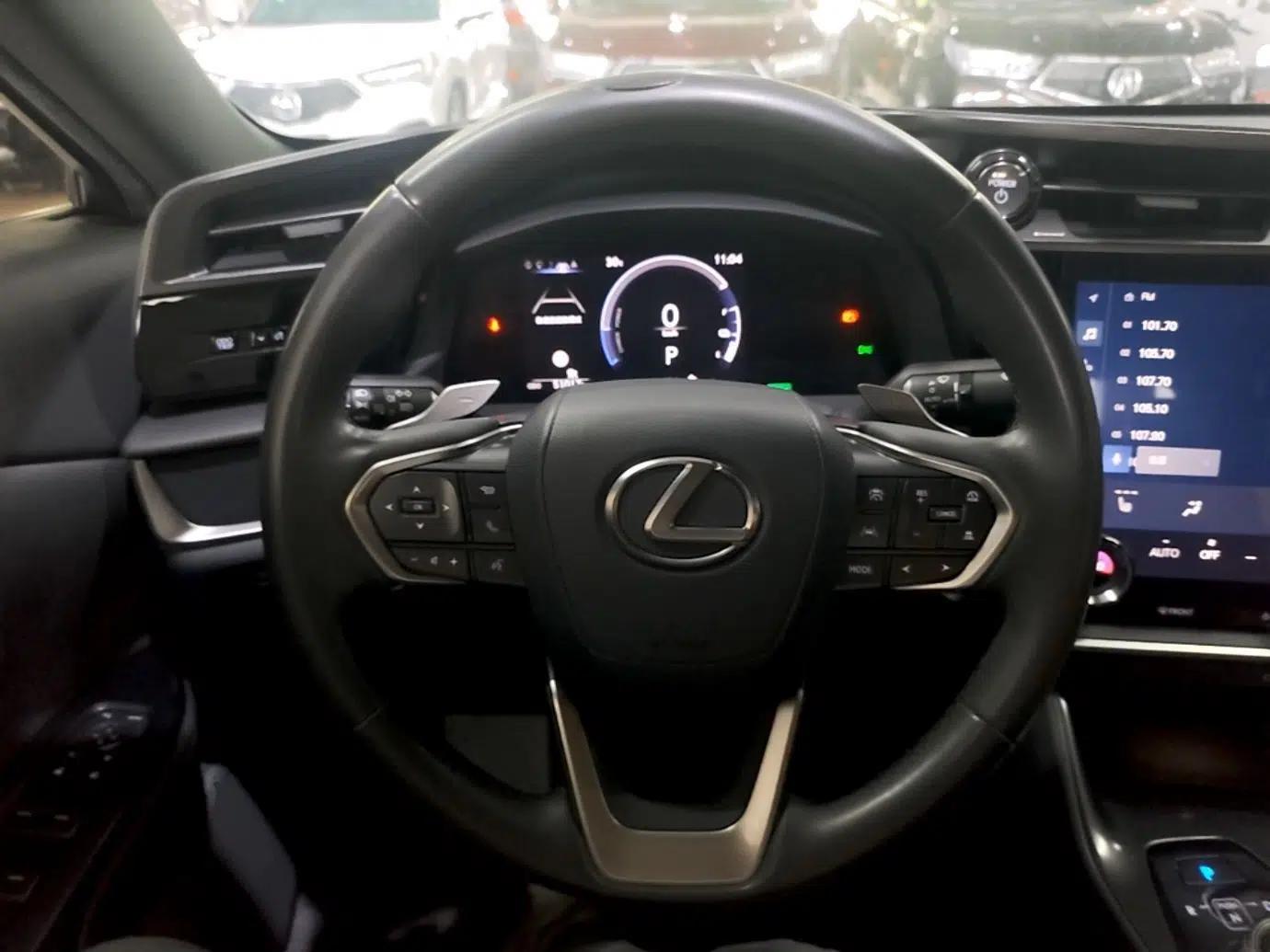 Lexus RZ 2023 450e All-Wheel-Drive Long-Range Version — миниатюра 13
