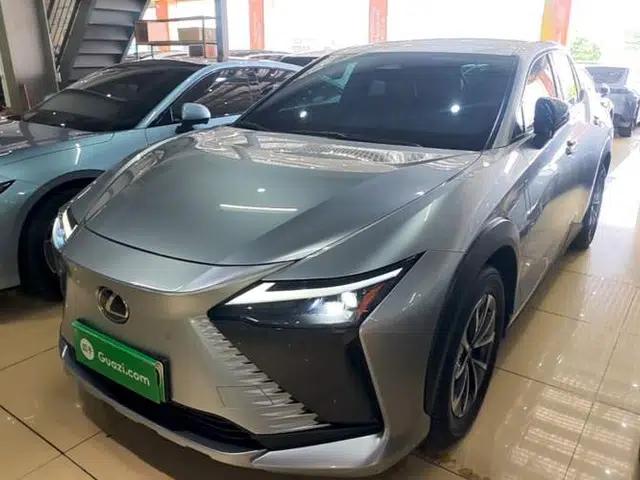 Lexus RZ 2023 450e All-Wheel-Drive Long-Range Version