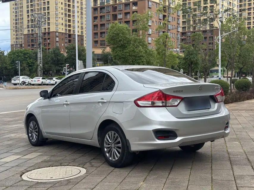 Suzuki Alivio 2015 1.6L Manual Comfort Model — миниатюра 4