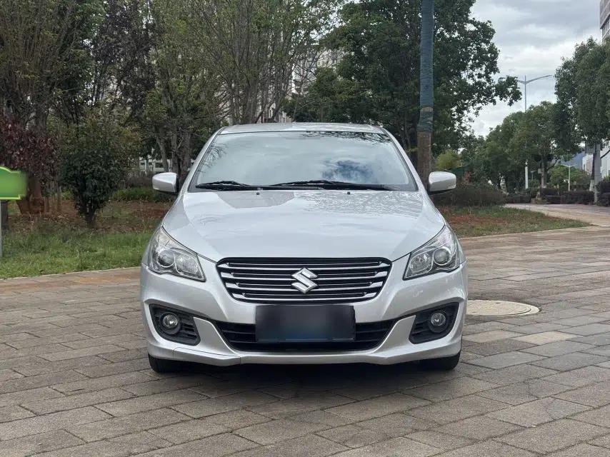Suzuki Alivio 2015 1.6L Manual Comfort Model — миниатюра 5