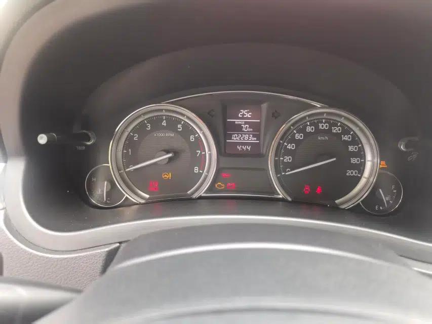 Suzuki Alivio 2015 1.6L Manual Comfort Model — миниатюра 8