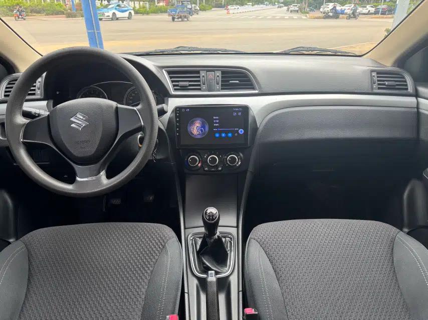 Suzuki Alivio 2015 1.6L Manual Comfort Model — миниатюра 9