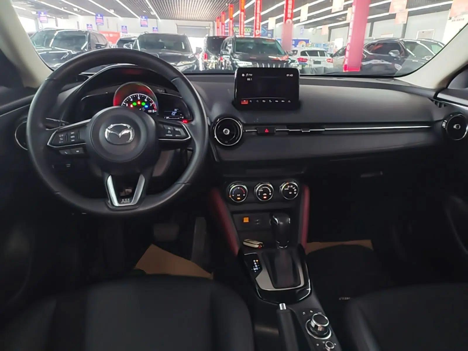 Mazda CX-3 2018 2.0L Automatic Prestige Edition — миниатюра 12