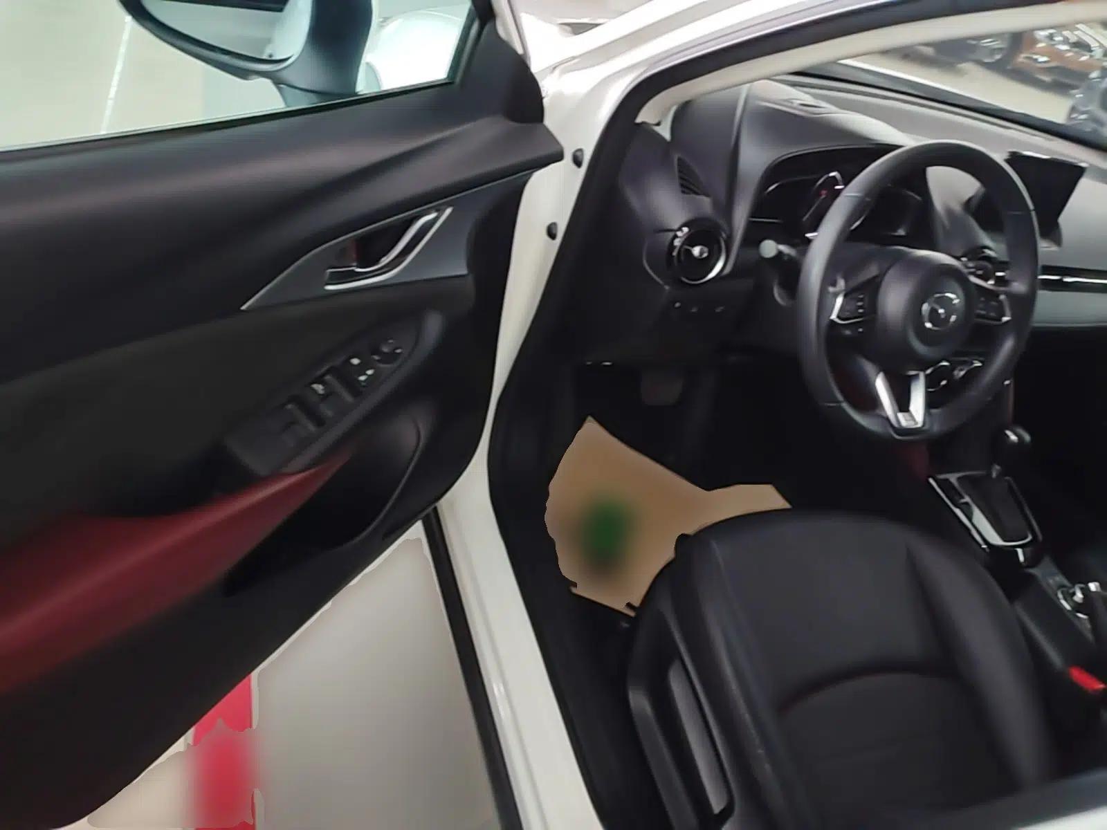Mazda CX-3 2018 2.0L Automatic Prestige Edition — миниатюра 18
