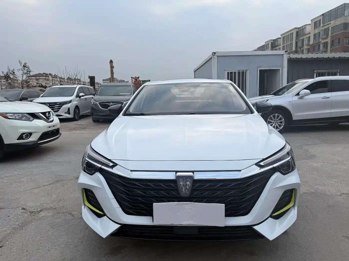 Roewe i6 MAX New Energy 2021 1.5T PHEV Online Luxury Edition — миниатюра 2