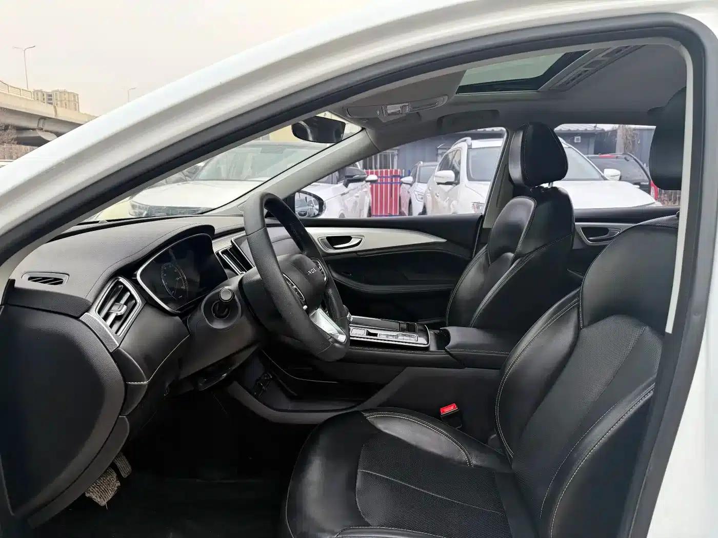 Roewe i6 MAX New Energy 2021 1.5T PHEV Online Luxury Edition — миниатюра 3