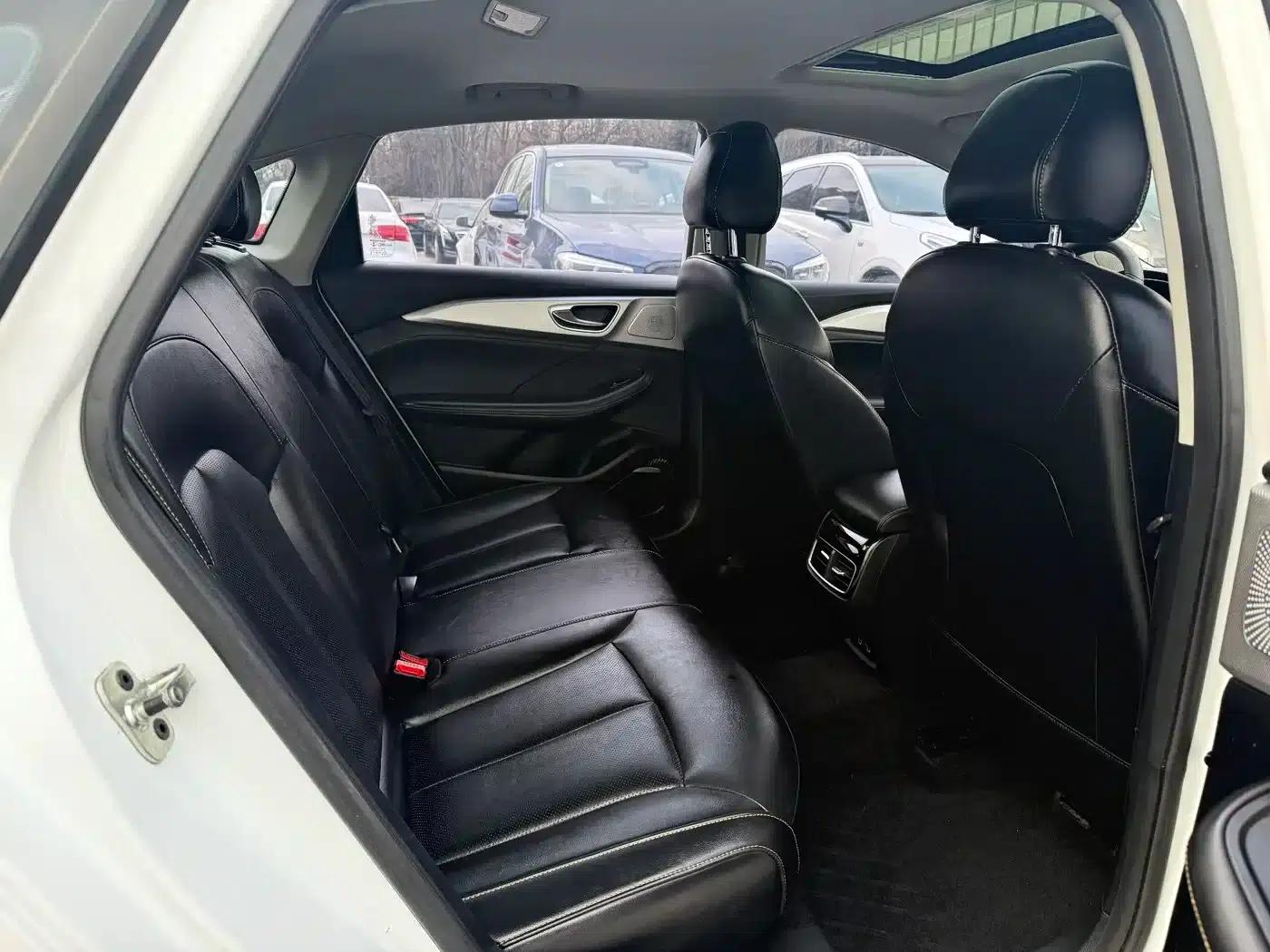 Roewe i6 MAX New Energy 2021 1.5T PHEV Online Luxury Edition — миниатюра 6