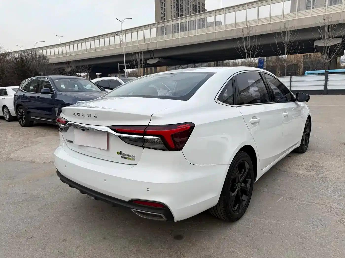 Roewe i6 MAX New Energy 2021 1.5T PHEV Online Luxury Edition — миниатюра 9