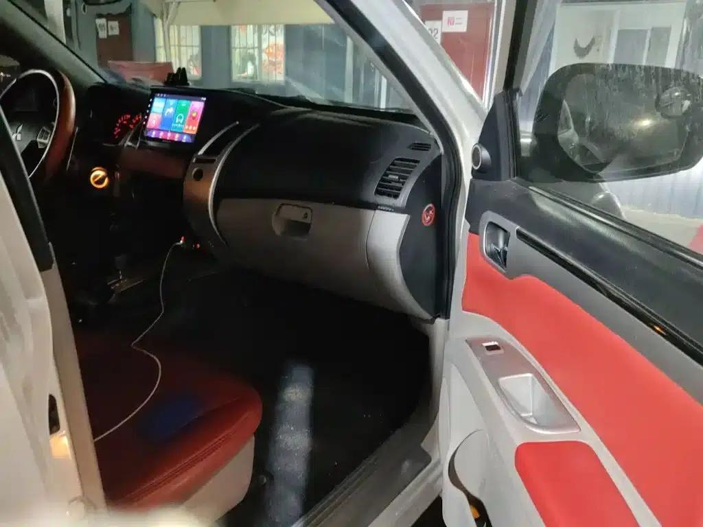 2013 Pajero Sport 3.0L Automatic 4WD Executive Edition — миниатюра 20