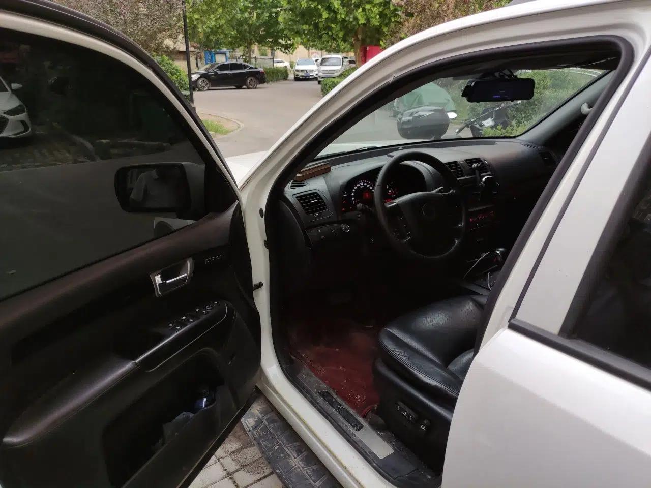 Kia Borrego 2013 3.8L Luxury Edition China V standard — миниатюра 16