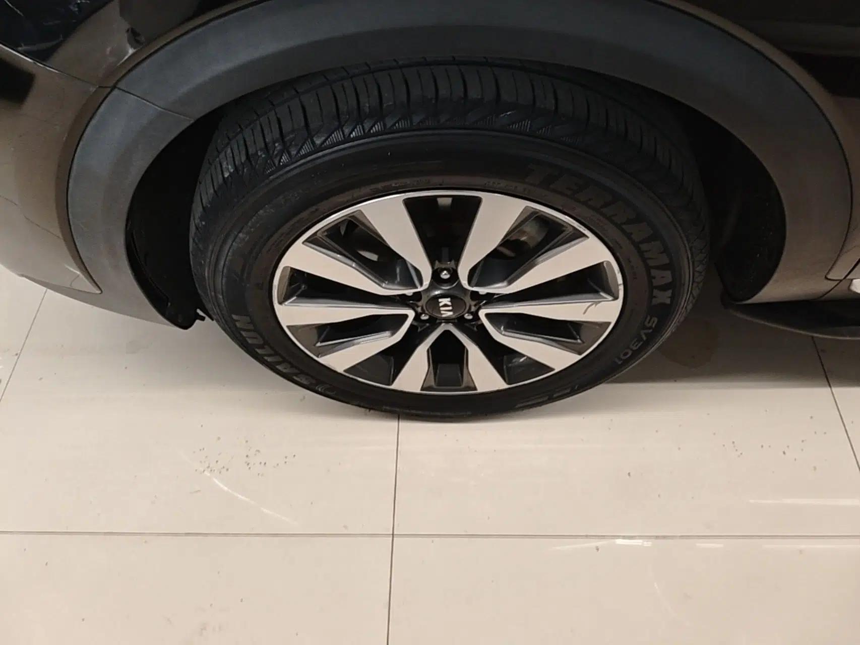 Kia KX7 2017 2.0T Automatic All-Wheel Drive LUX 7-Seater — миниатюра 12