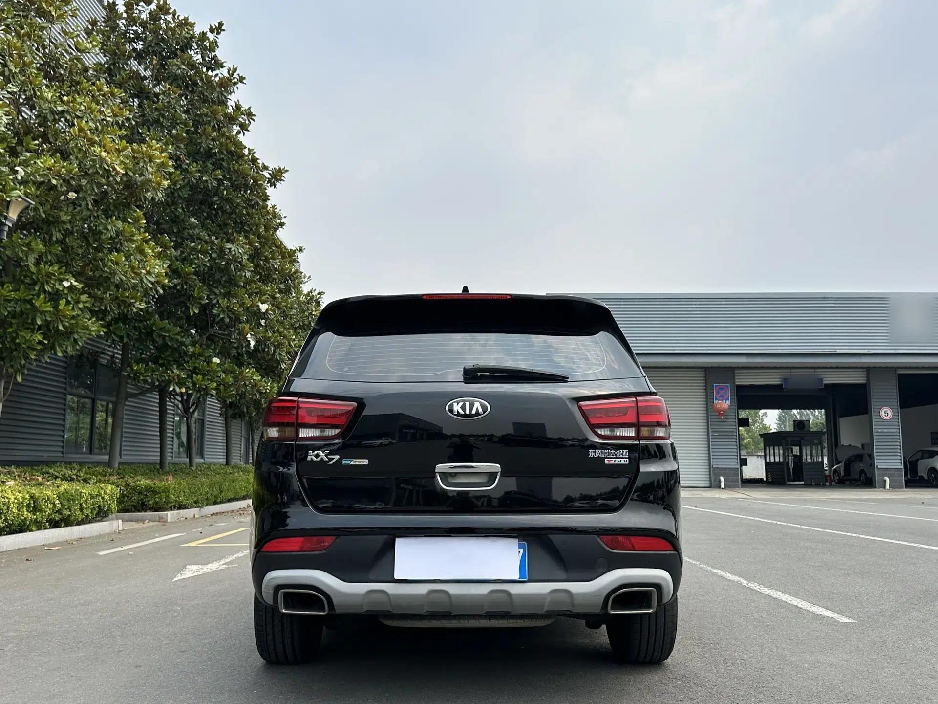 Kia KX7 2017 2.0T Automatic All-Wheel Drive LUX 7-Seater — миниатюра 17