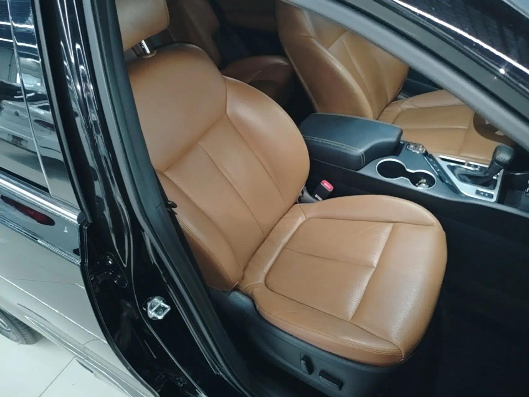 Kia KX7 2017 2.0T Automatic All-Wheel Drive LUX 7-Seater — миниатюра 27