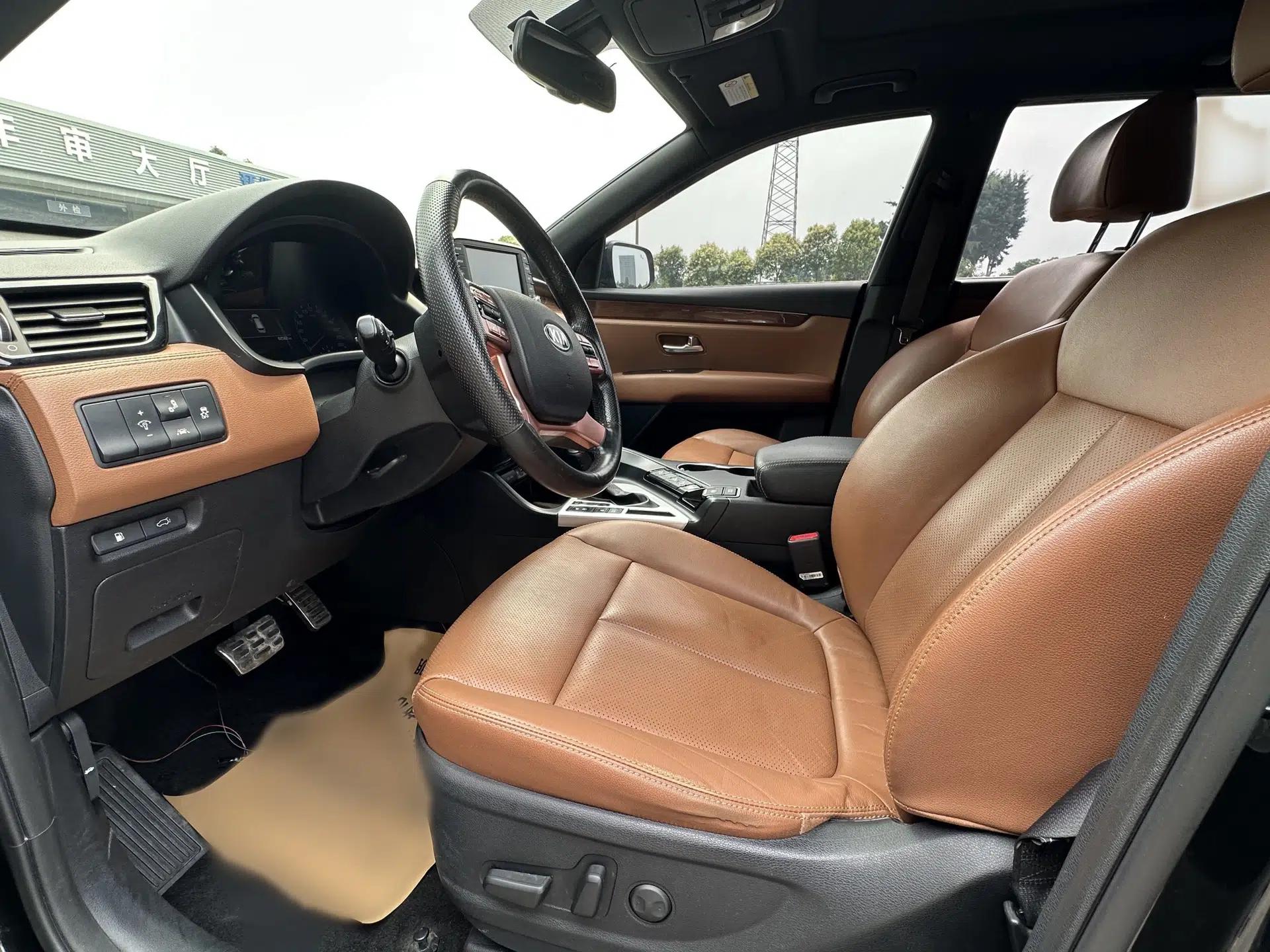 Kia KX7 2017 2.0T Automatic All-Wheel Drive LUX 7-Seater — миниатюра 35