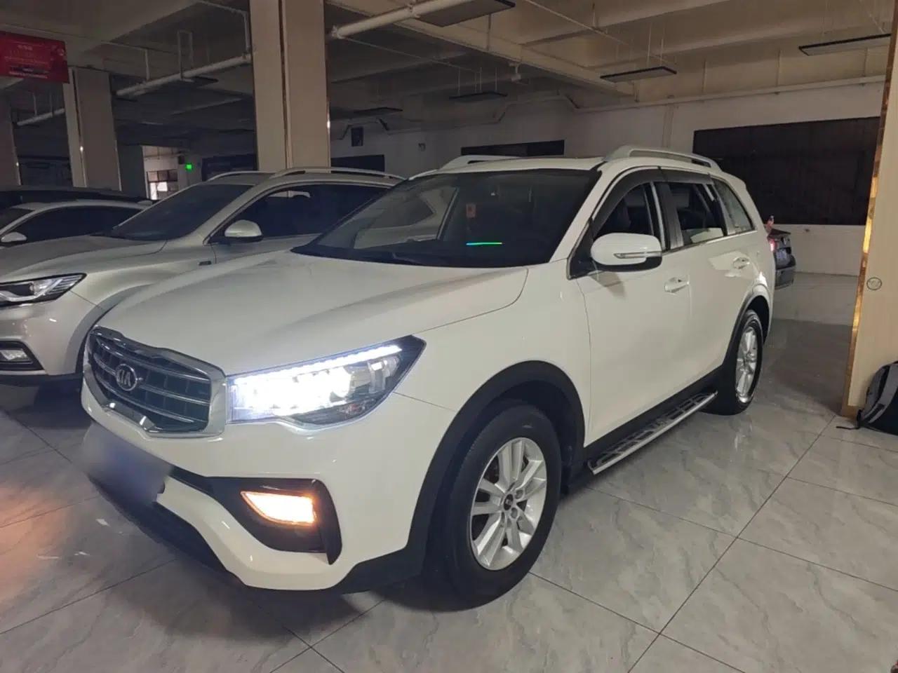 Kia KX7 2017 2.0L Automatic 2WD GL 5 Seats — миниатюра 1
