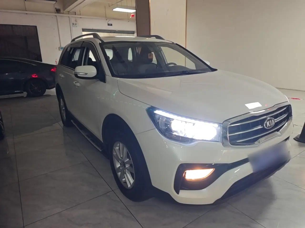 Kia KX7 2017 2.0L Automatic 2WD GL 5 Seats — миниатюра 3