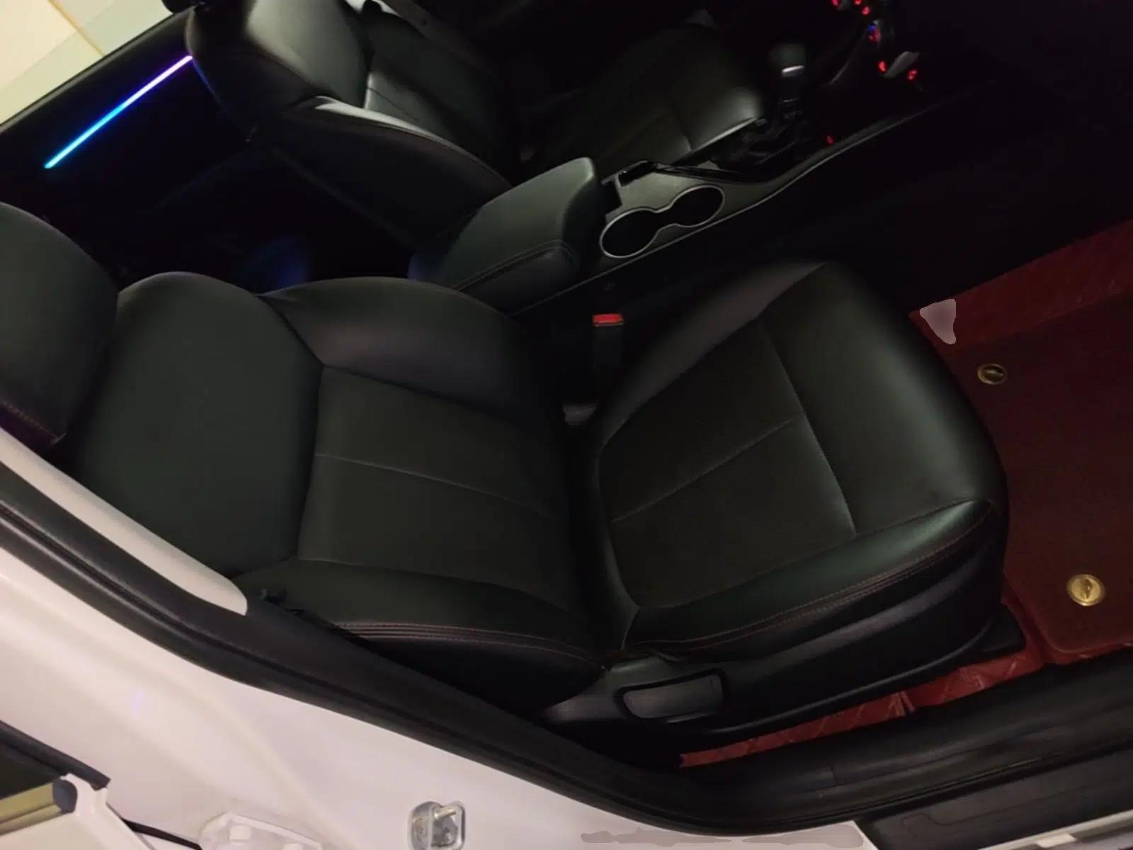 Kia KX7 2017 2.0L Automatic 2WD GL 5 Seats — миниатюра 24