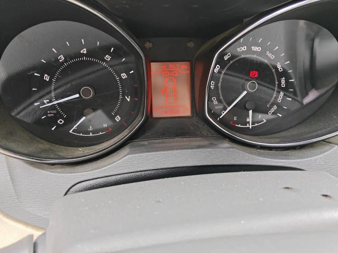Chery Arrizo 7 2013 1.6L Manual ZhiXiang Edition — миниатюра 12