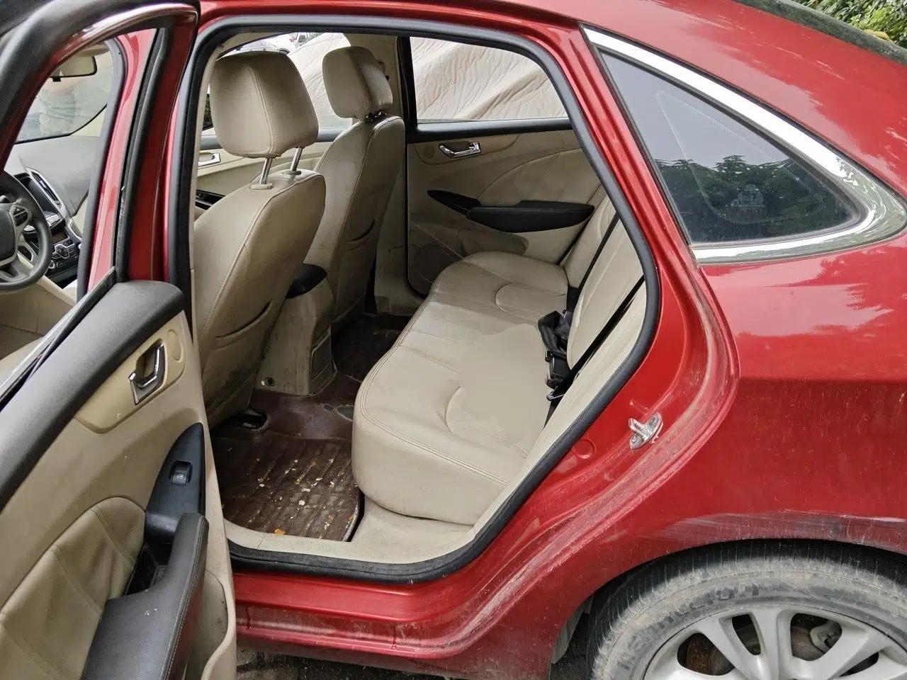 Chery Arrizo 7 2013 1.6L Manual ZhiXiang Edition — миниатюра 17