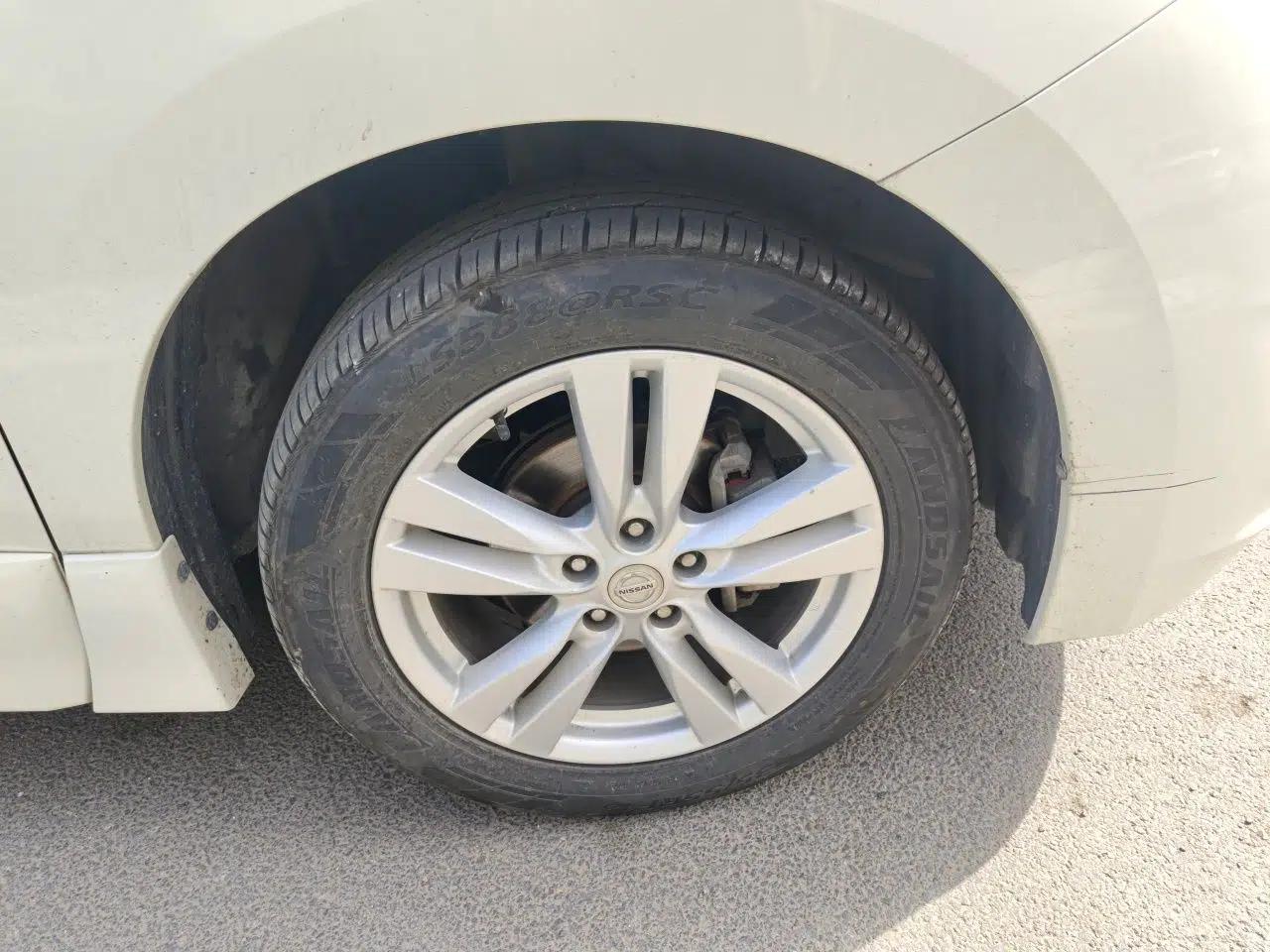 Nissan Quest 2015 3.5L SL — миниатюра 8