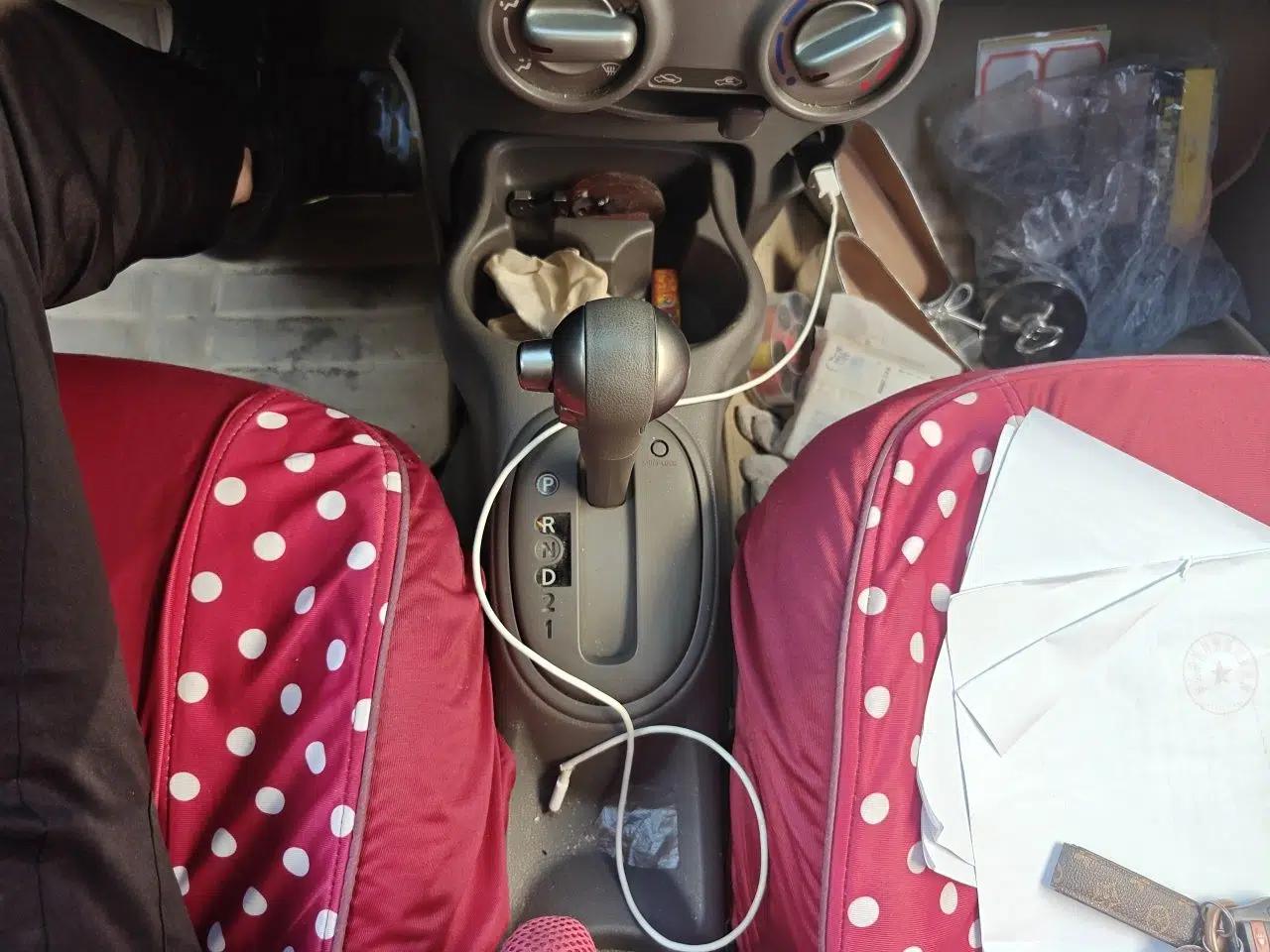 Nissan March 2010 1.5L Automatic Easy-Style Version — миниатюра 14
