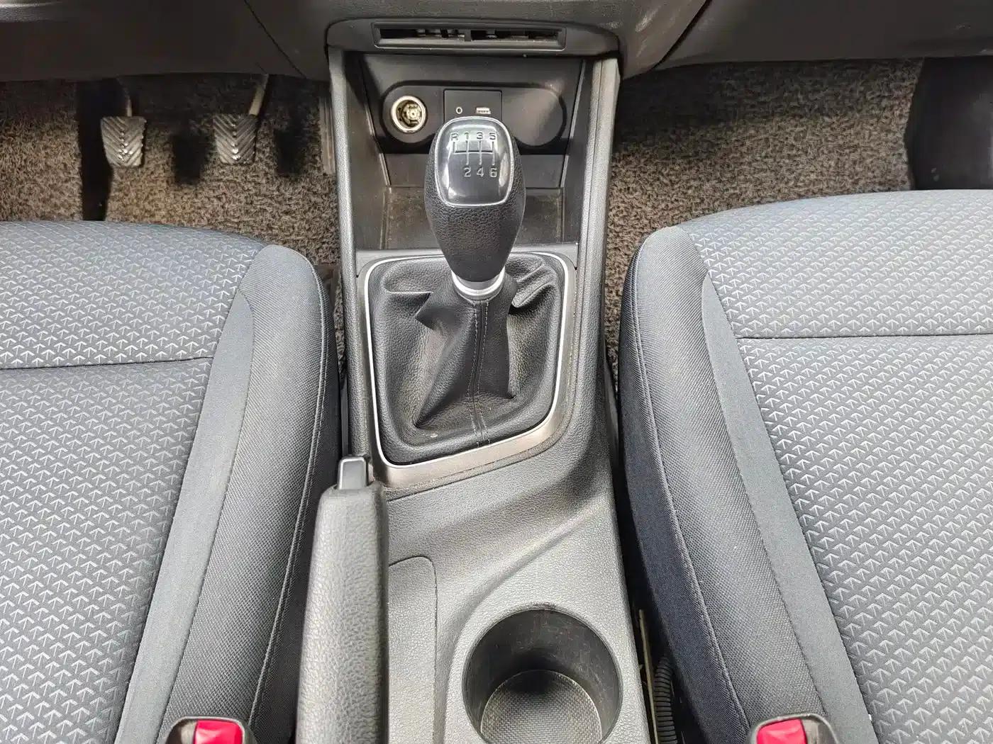 2016 Hyundai Verna 1.4L Manual GLS Cool Edition — миниатюра 16