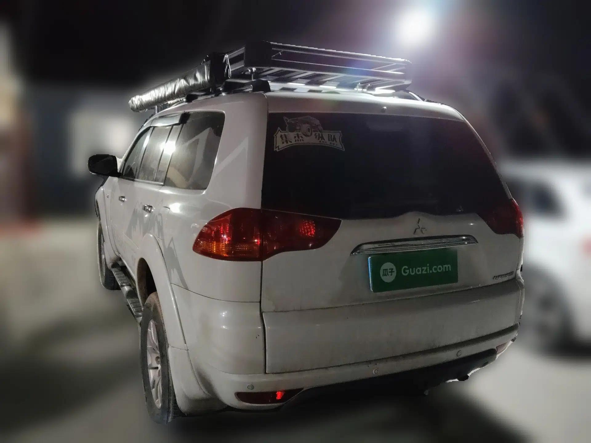 Mitsubishi Pajero Sport 2013 3.0L Automatic 4x4 Executive Edition — миниатюра 4