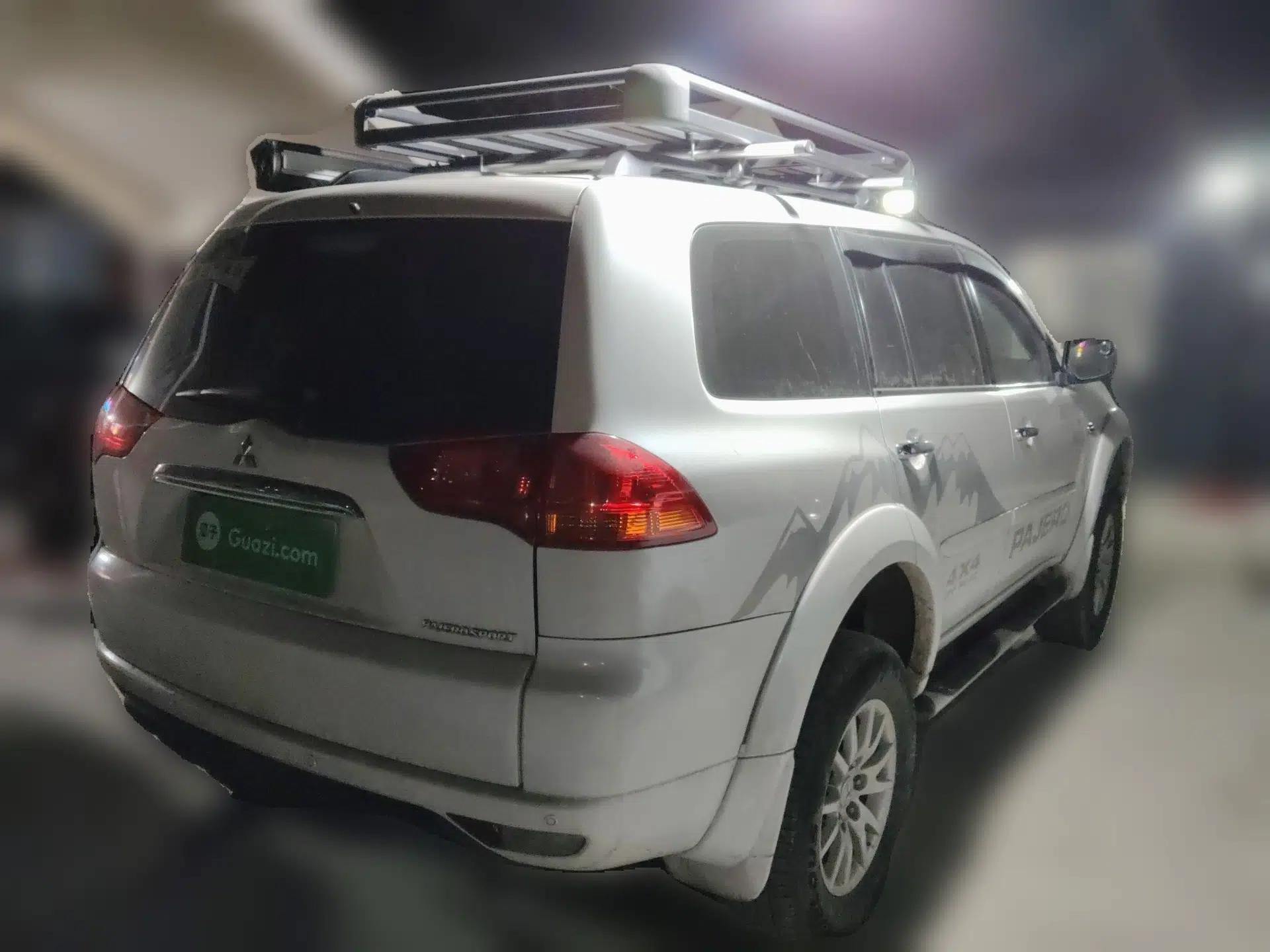 Mitsubishi Pajero Sport 2013 3.0L Automatic 4x4 Executive Edition — миниатюра 6