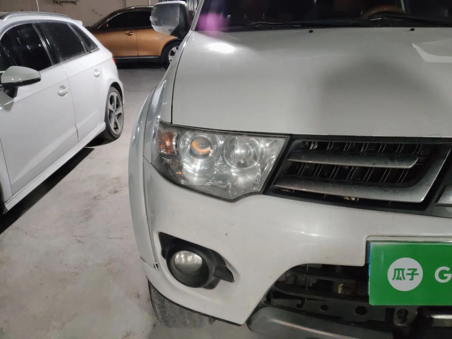 Mitsubishi Pajero Sport 2013 3.0L Automatic 4x4 Executive Edition — миниатюра 7