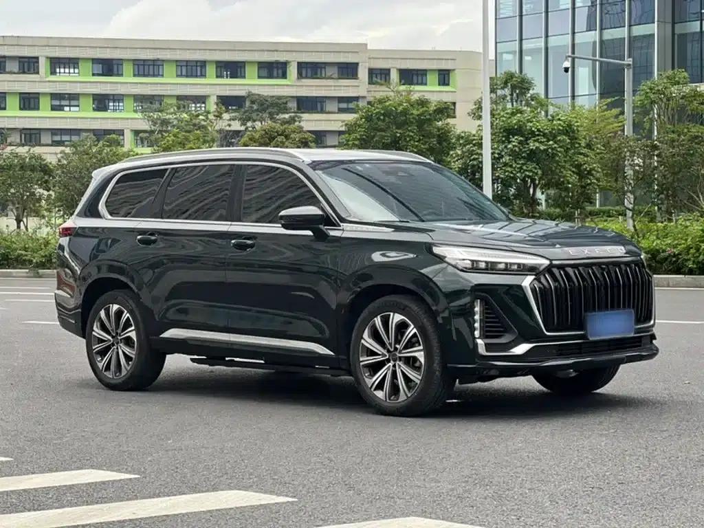 Starlight Moon 2023 400T AWD Star Supreme Edition 6-seater — миниатюра 13