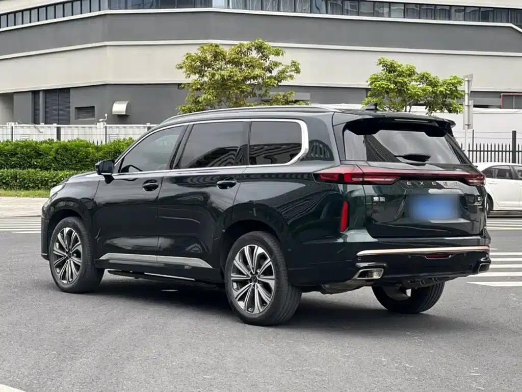 Starlight Moon 2023 400T AWD Star Supreme Edition 6-seater — миниатюра 15