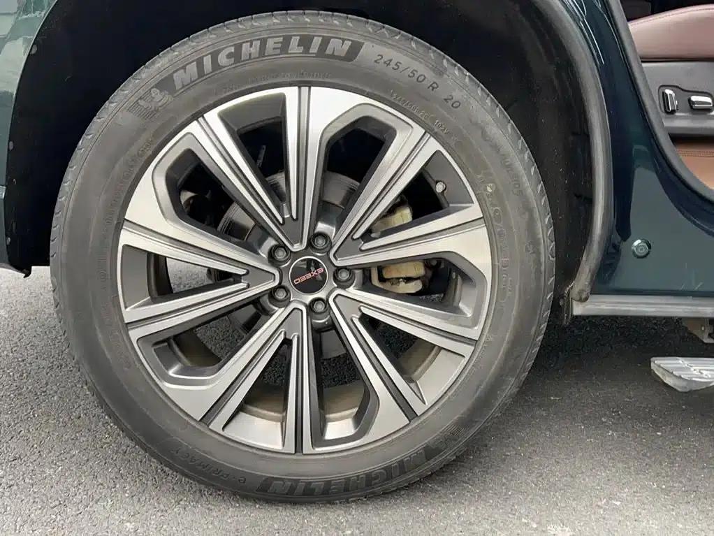 Starlight Moon 2023 400T AWD Star Supreme Edition 6-seater — миниатюра 4