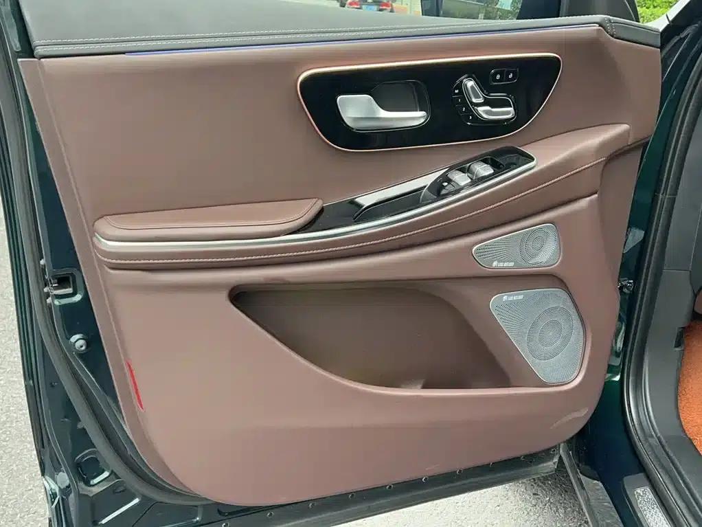 Starlight Moon 2023 400T AWD Star Supreme Edition 6-seater — миниатюра 6
