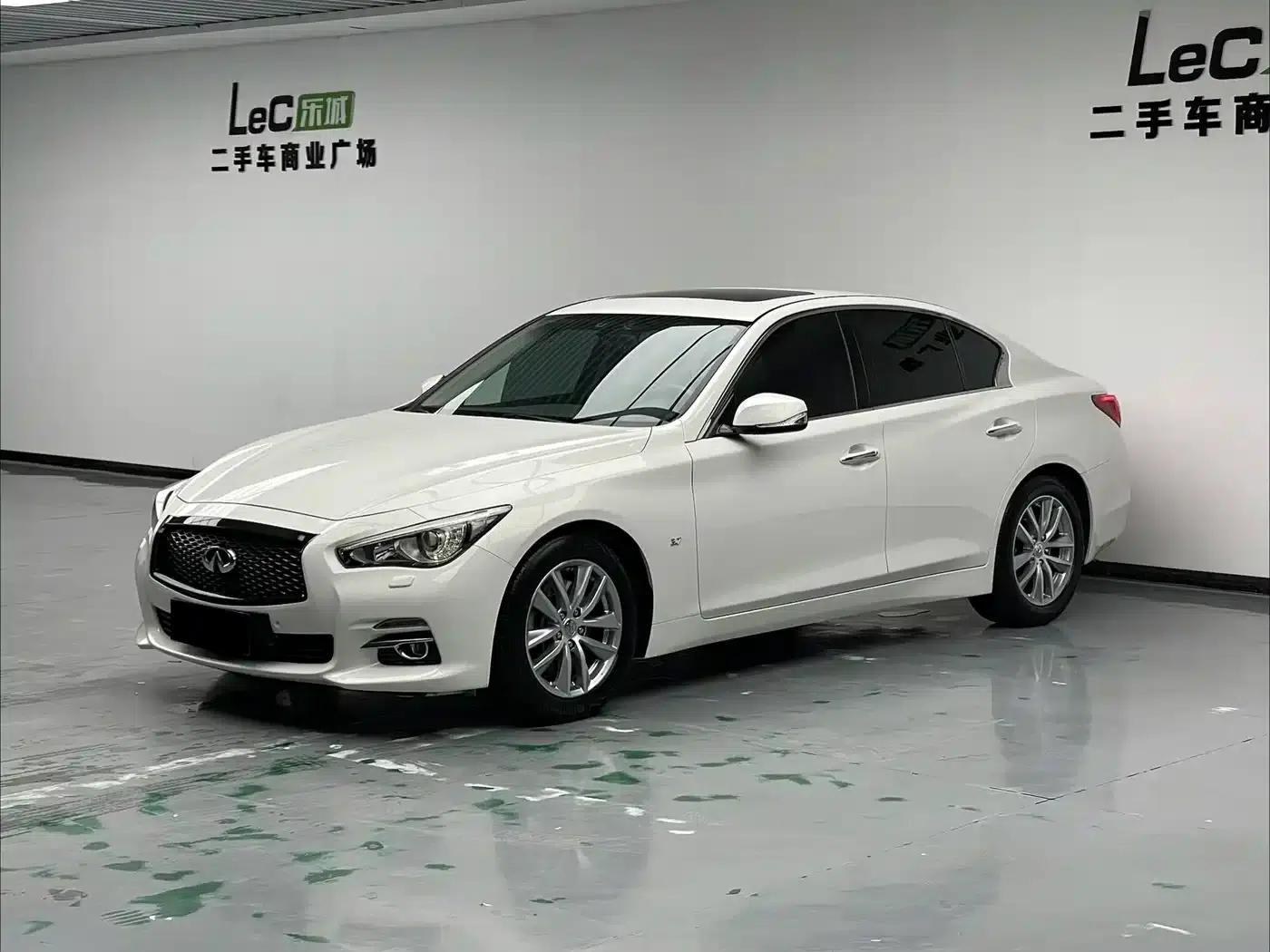 Infiniti Q50 2014 3.7L Comfort Edition — миниатюра 1