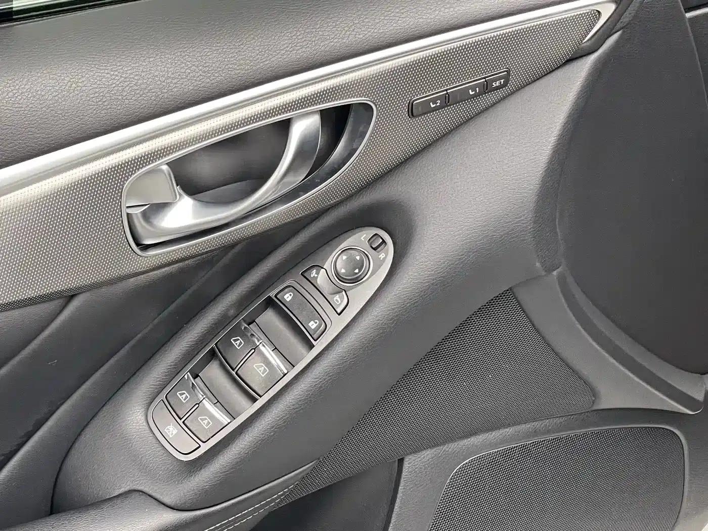 Infiniti Q50 2014 3.7L Comfort Edition — миниатюра 12