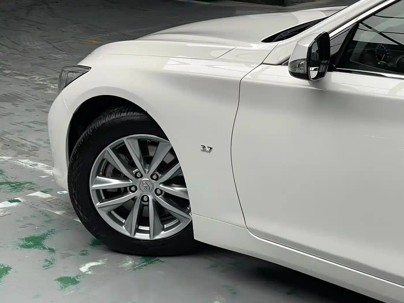 Infiniti Q50 2014 3.7L Comfort Edition — миниатюра 9